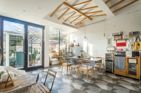 Floral Hotel·Beijixia hotel(Shengsi Jihu Beach) Отели рядом с достопримечательностью «Dabei Mountain»