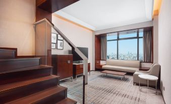 Renaissance Shanghai Zhongshan Park Hotel