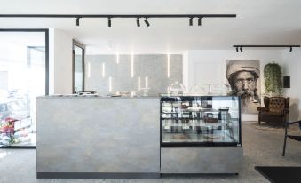 Alkamuri Posh Hotel e Spa