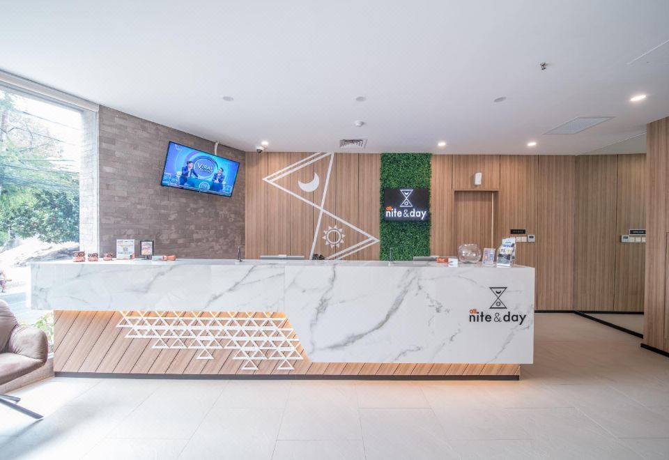 올 나이트 & 데이 레지던스의 깔끔하고 아늑한 객실