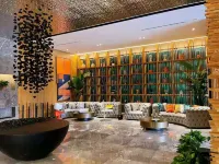 LongChen Huasu Yunbo  Hotel (Daqing East Railway Station) Hotels in Daqing