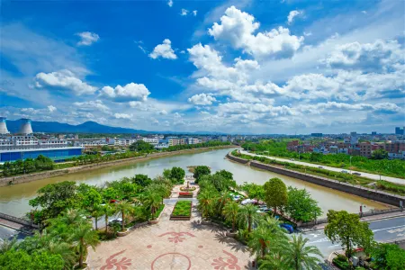 Qianmei Resort Hotel (Nanxiong Shuixi small Island store)