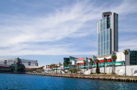 LiVEMAX Sakishima Cosmo Tower Hotel Các khách sạn gần Maishima Lily Garden