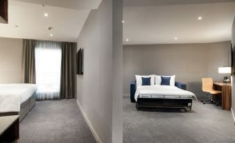 7. Hilton G..