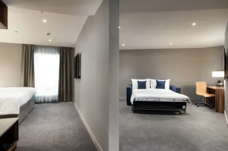 Hilton Garden Inn London Heathrow Terminal 2 and 3