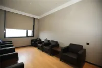 Jiuqi Yazhi Hotel