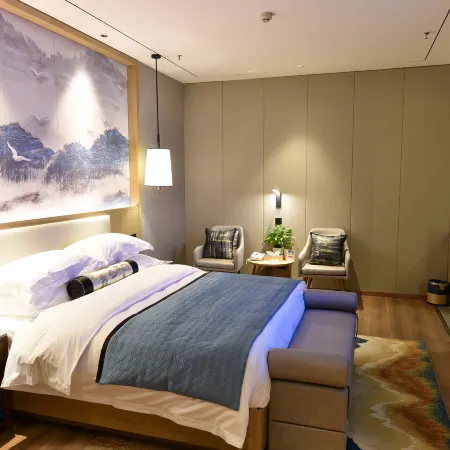 Gold Dragon Hotel