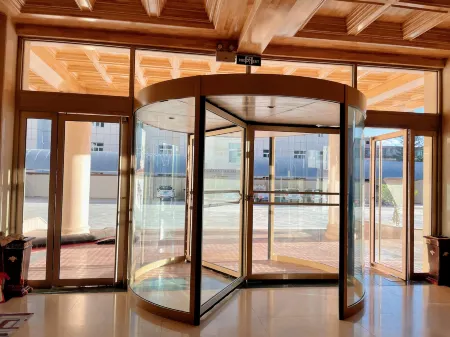 Luqu Xiulong Hotel Отели в г. Луцюй