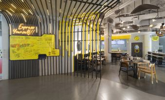 YELLO Hotel Kuta Beachwalk Bali