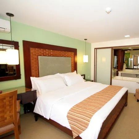 Coron Gateway Hotel & Suites