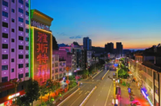 Yeste Hotel (Bama Bus Terminal)