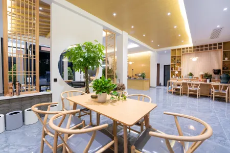 Chongdugou Starry Sky Summer Homestay Отели рядом с достопримечательностью «Bamboo Sea Wild Animal Park»