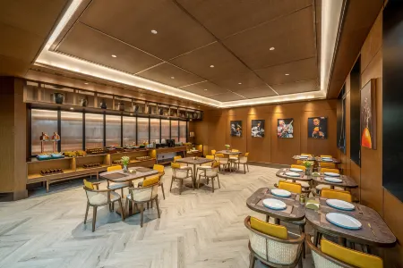 Orange Hotel (Beijing Tongzhou Global North Canal Hotel) Отели рядом с достопримечательностью «Суньчжуанский арт-квартал»