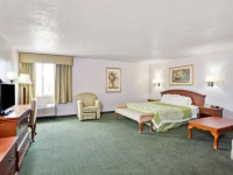 Days Inn & Suites by Wyndham Fullerton Hoteles en Fullerton
