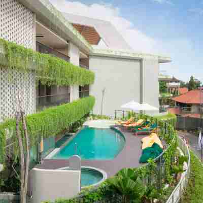 Beachwalk Residence Hotel Exterior