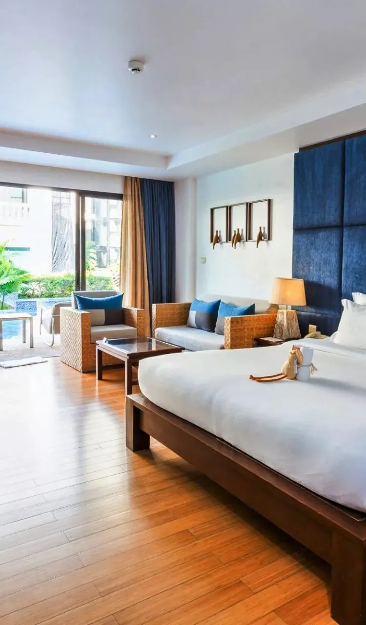 ห้องดีลักซ์ พร้อมทางลงสระว่ายน้ำ
