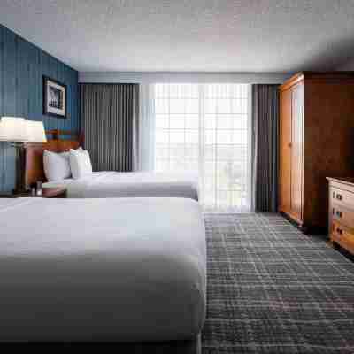 Embassy Suites by Hilton Austin Central Rooms