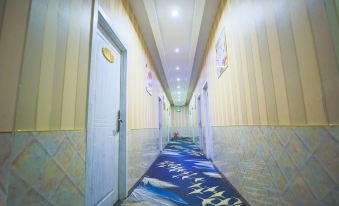 Gushi Haoting Business Hotel (Xiushui Park Chen Yuanguang Square)