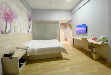 8 Inn (Dongguan Humen Huanghe Fashion City)