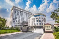 Huajiaxin Wenxuan Hotel (Longzi Lake)