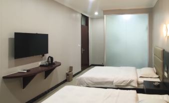 Mengzhou Longfeng Hotel