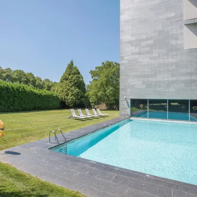 NH Collection Santiago de Compostela Hotels near ACEQUYUAN