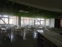 上高樂高商務飯店