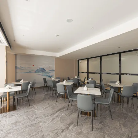 Jiangmen ParkLane Hotel (Xiangshan Park Xinqiao Branch)