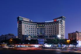 Borrman Hotel (Guilin Two Rivers And Four Lakes Elephant Trunk Hill Scenic Area)