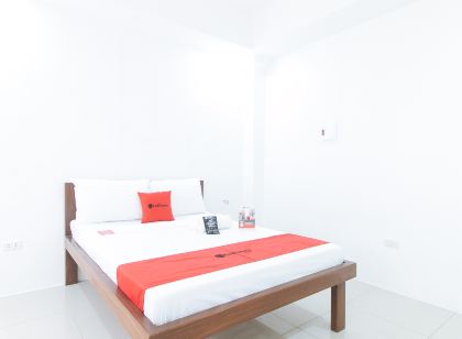 RedDoorz Plus @ DBuilders Poblacion BGC