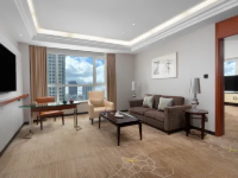 Ramada Hotel Jilin Purple Garden Hotels in Jilin City