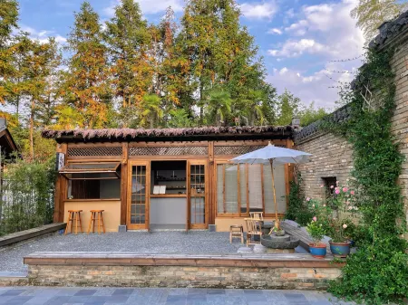 Yunshui Yishe Hostel Отели рядом с достопримечательностью «Yancun Ancient Building Complex in Ming and Qing Dynasties»