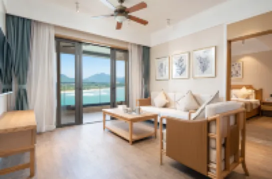 亮庭·海景沙灘沖浪度假美宿（萬寧融創日月灣店）