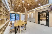 Chuangejia Hongtai Hotel (Lishui High-speed Railway Station)