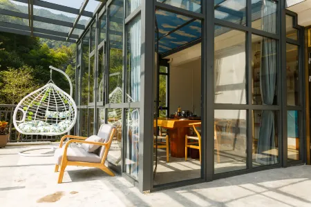 KAIHUA QIXIN HOMESTAY Отели рядом с достопримечательностью «Qianjiangyuan National Forest Park»