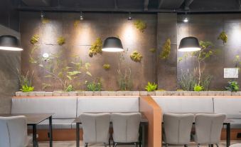 Gyeongju Sharp and Flat Pool Villa