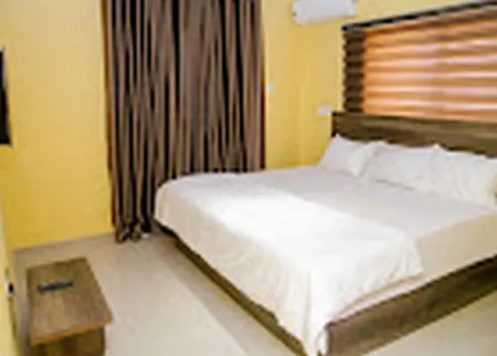 AMPM Suites & Apartment