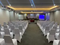 Front One Premier King Hotel Hôtels à : Kabupaten de Tuban