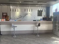 Haotai Hotel - Parkplatz