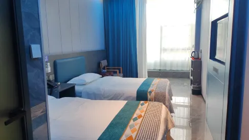 Qingyuan Hotel (Yulin Station)