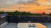 Guanshan Yue Courtyard Homestay