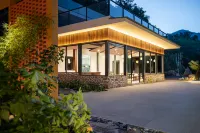 Mu Yun Wan Hostel, Shennongjia (Huong Khe Yuen Scenic Spot Shop) โรงแรมใกล้แหล่งเซียงซี