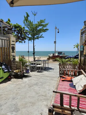 Oriental Erlihai Youth Hostel