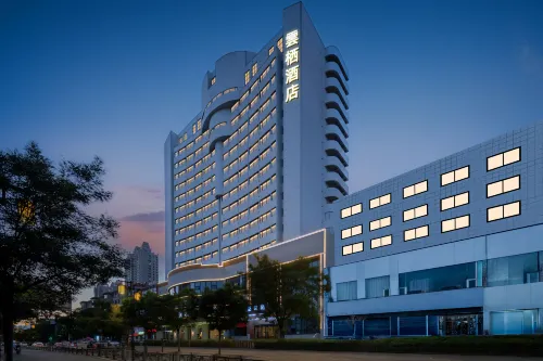 Yunqi Hotel (Datong Ancient City Qingyuan Store)