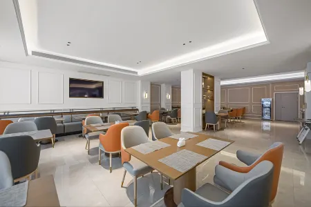 Vienna Hotel (Siguniangshan Scenic Area) Отели рядом с достопримечательностью «Changpingcun»