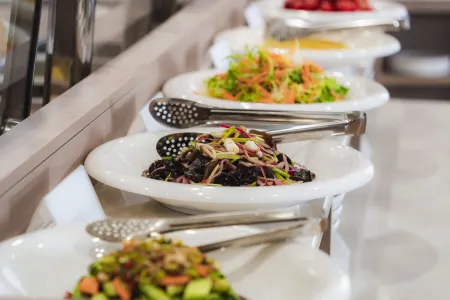 Shangri-La Beya Hotel Отели рядом с достопримечательностью «Zhongdian Sutra Depository Scenic Spot»