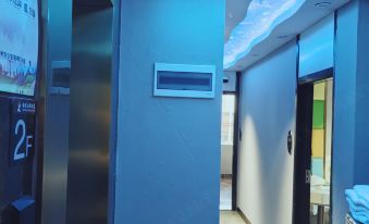 Liuzhou Shangjia Theme Hotel (Liujiang Ruilong Comprehensive Market)