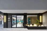Yazhijia Business Hotel - parking