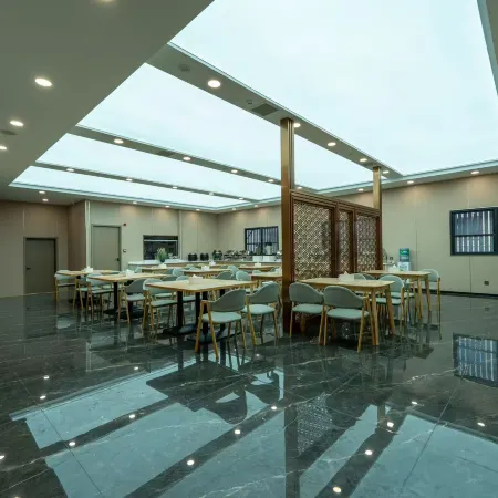 Yuelanwan Hotel (Guanzhishan Airport)
