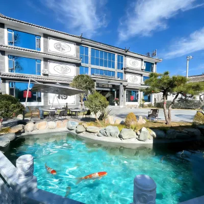 Coastal Elegant Residence Homestay Hotels near Lashihai Wetland Park